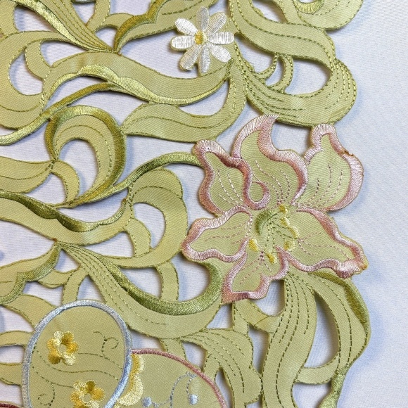 Bella Lux Fine Linens Embroidered Cutwork Table Runner Easter Spring 12 X 66 - Picture 4 of 8